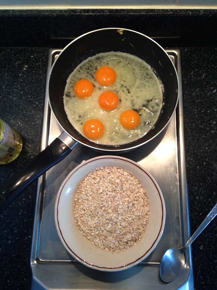 Breakfast - eggs with oats